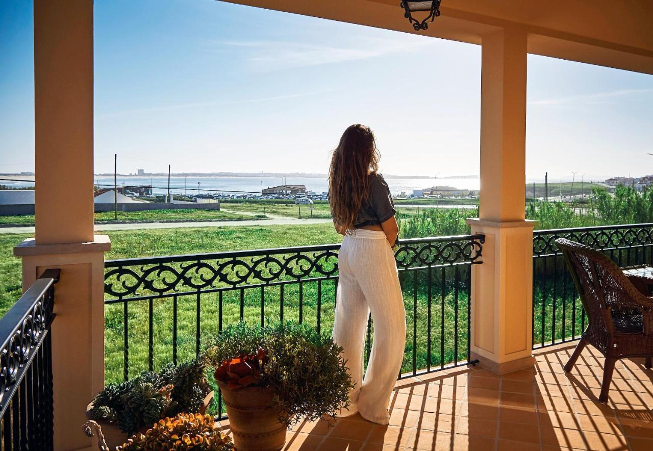 בליאל Silver Coast Beach Residence מראה חיצוני תמונה